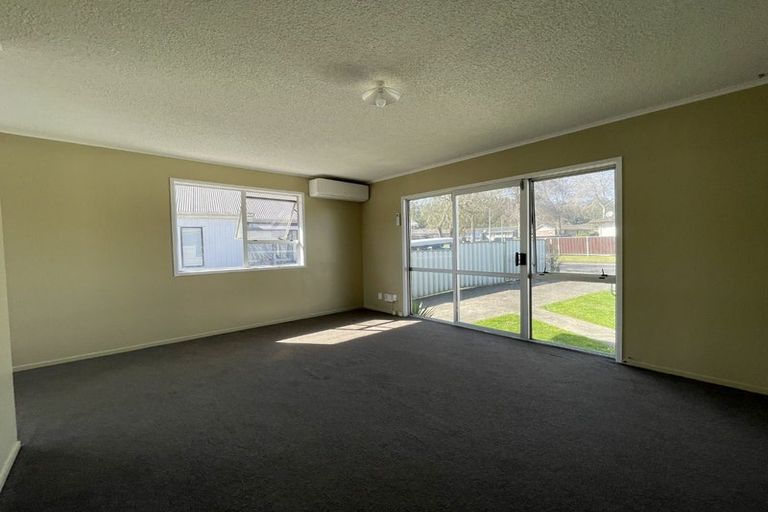 Photo of property in 2 Citril Place, Red Hill, Papakura, 2110