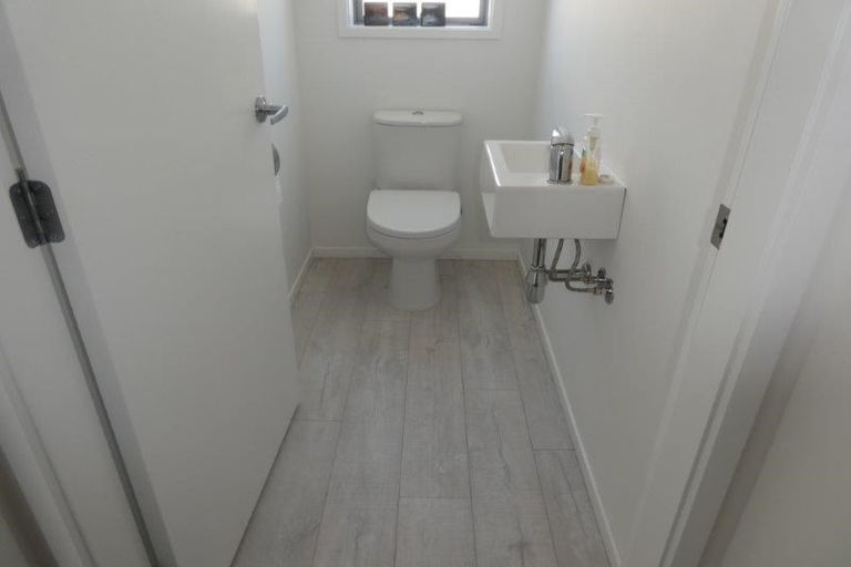 Photo of property in 4 Shipton Court, Lower Shotover, Queenstown, 9304