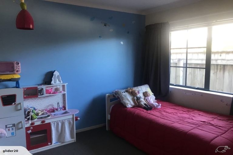 Photo of property in 12 Gandalf Crescent, Paraparaumu, 5032