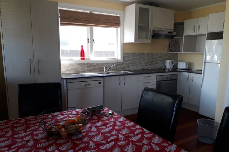 Photo of property in 1/37 Nile Road, Milford, Auckland, 0620