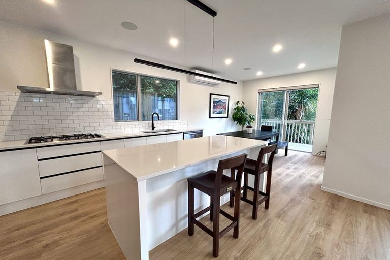 Photo of property in 5/3c Long Bay Drive, Torbay, Auckland, 0630