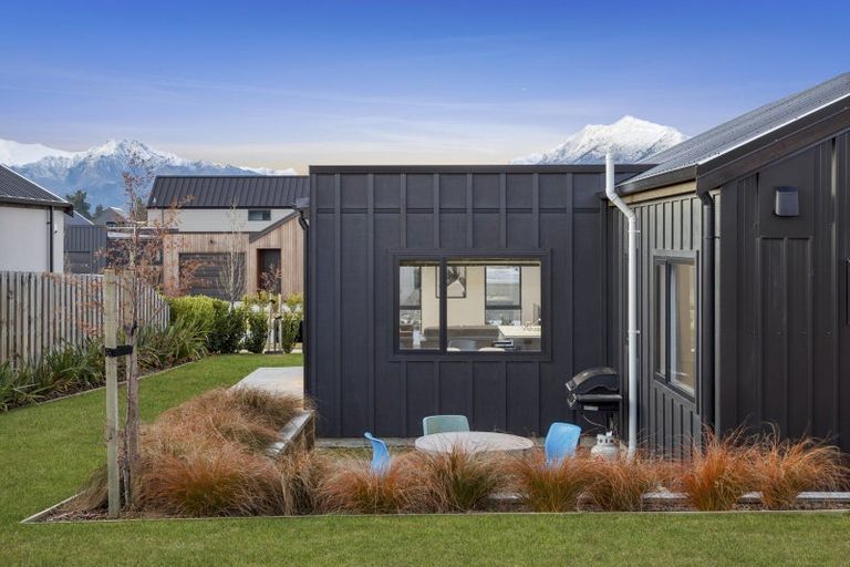 Photo of property in 25 Obelisk Street, Wanaka, 9305