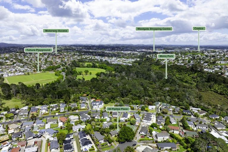 Photo of property in 30 Pipitea Place, Massey, Auckland, 0614