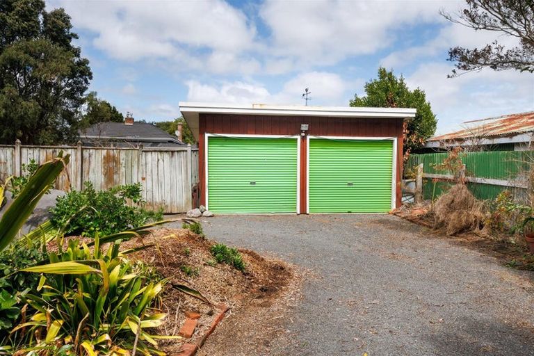 Photo of property in 37 Follett Street, Marton, 4710