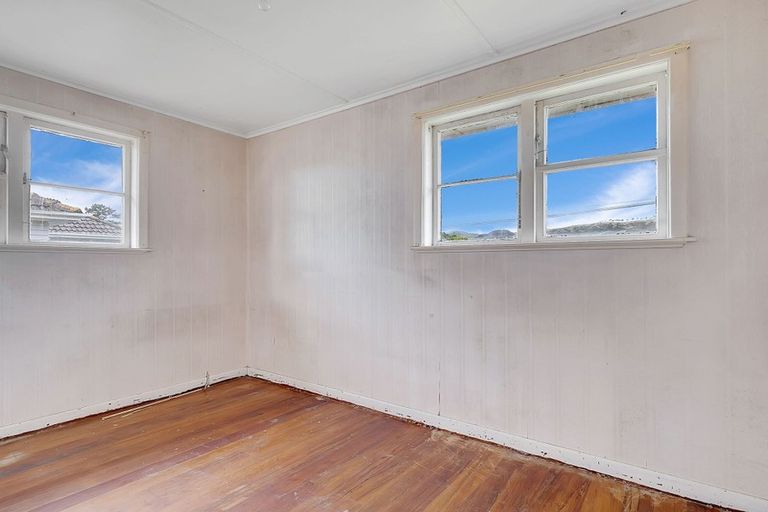 Photo of property in 2 Chew Place, Ranui, Porirua, 5024
