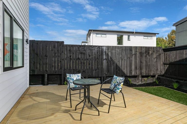 Photo of property in 3 Riroriro Road, Hobsonville, Auckland, 0616