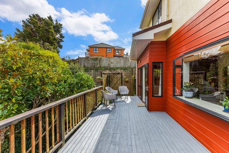 Photo of property in 6 Samwell Drive, Whitby, Porirua, 5024