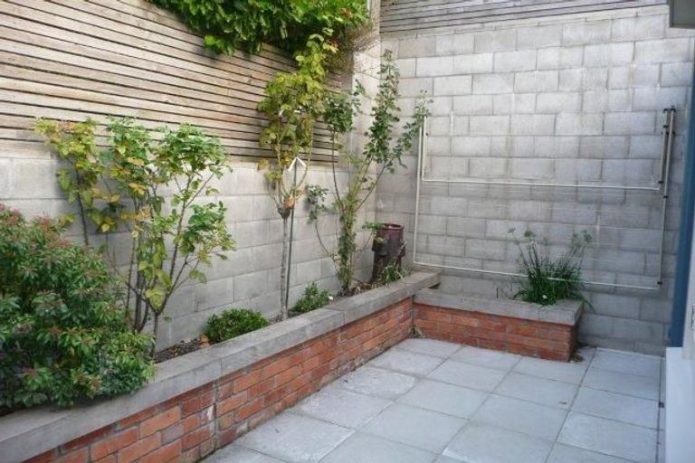 Photo of property in 13 Tainui Terrace, Mount Cook, Wellington, 6021