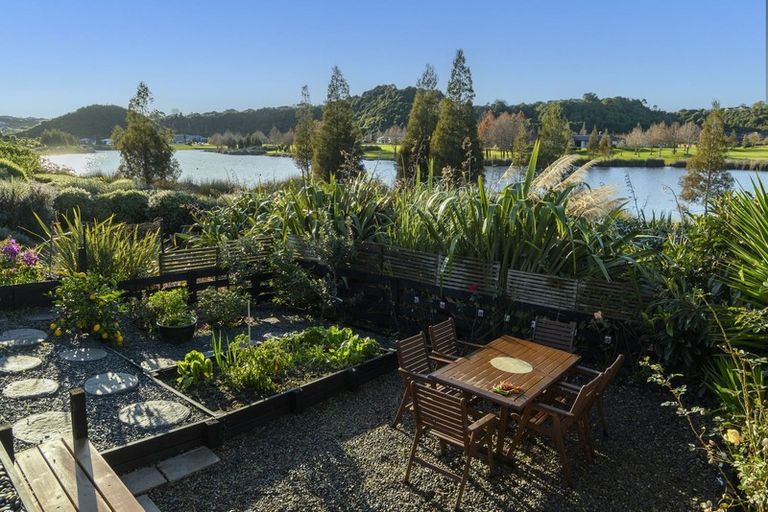 Photo of property in 39 Scoria Close, Pyes Pa, Tauranga, 3112