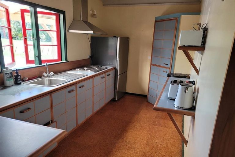 Photo of property in 1465 Clevedon Kawakawa Road, Kawakawa Bay, Papakura, 2585