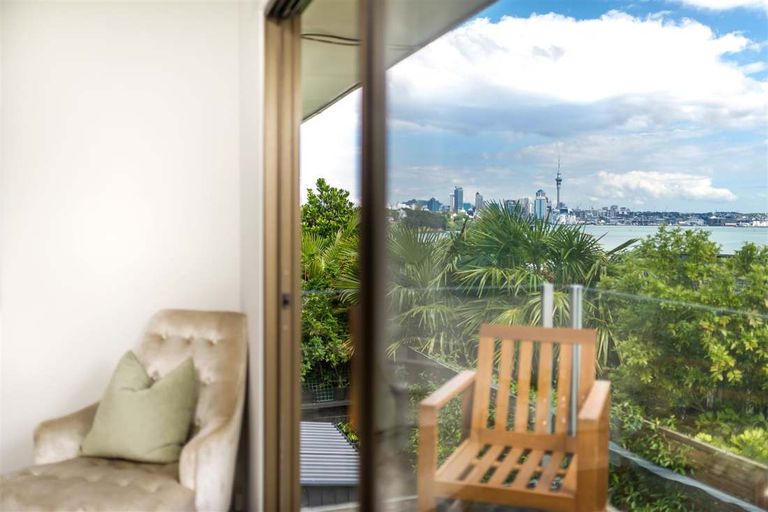 Photo of property in 3/59 Norwood Road, Bayswater, Auckland, 0622