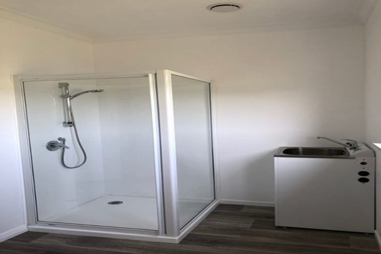 Photo of property in 235 Tararua Road, Levin, 5571