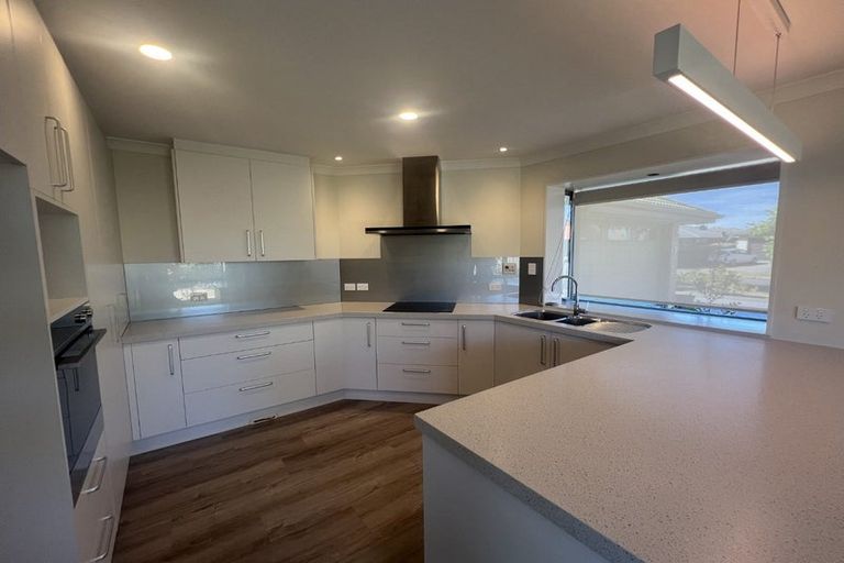 Photo of property in 3 Dunmurry Place, Casebrook, Christchurch, 8051