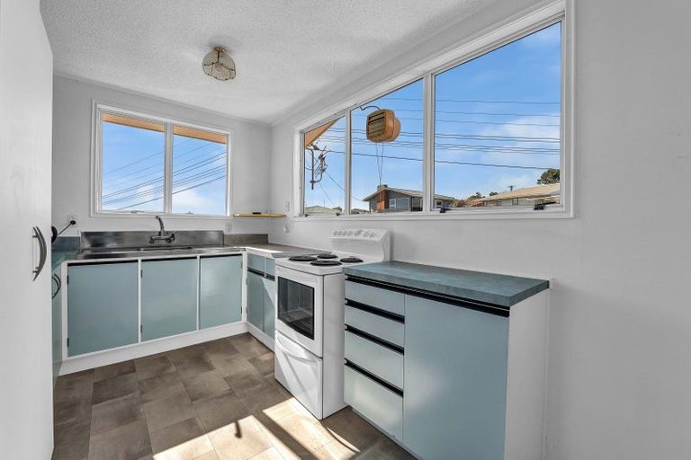 Photo of property in 15a Crownhill Street, Spotswood, New Plymouth, 4310