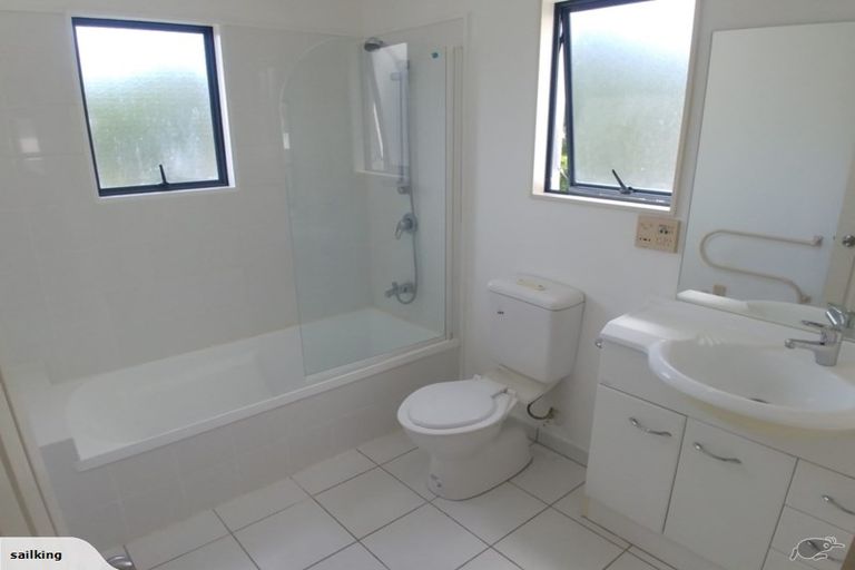 Photo of property in 9 Butia Avenue, Henderson, Auckland, 0612