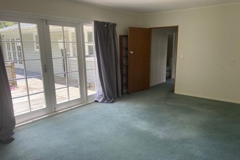 Photo of property in 34 Westhaven Drive, Tawa, Wellington, 5028