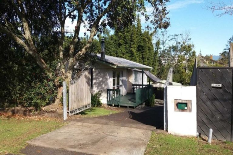Photo of property in 75 Kemp Road, Massey, Auckland, 0614