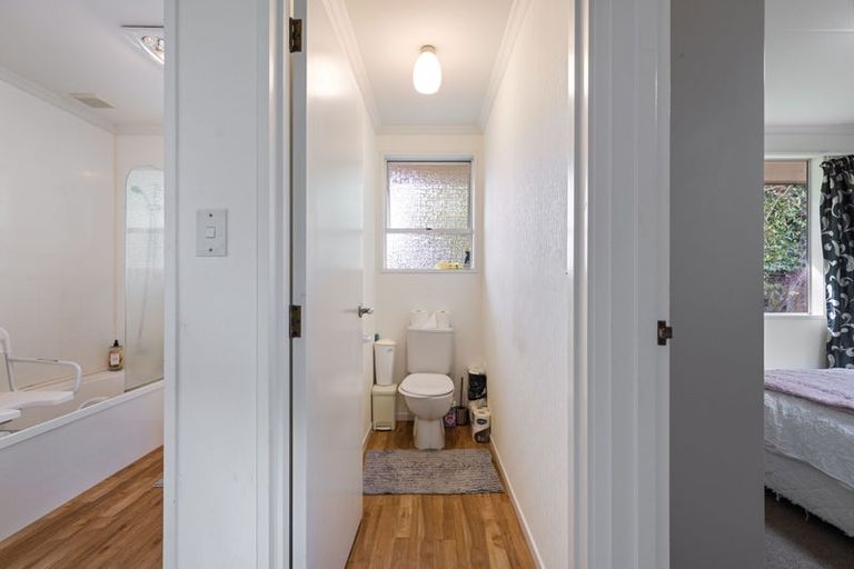 Photo of property in 8 Earl Place, Hokowhitu, Palmerston North, 4410