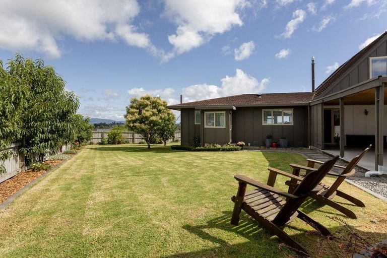 Photo of property in 306 Omokoroa Road, Omokoroa, 3114