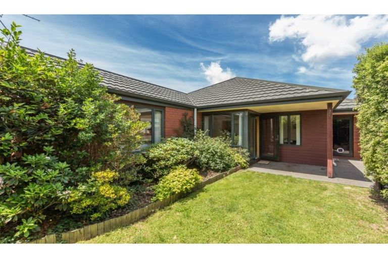 Photo of property in 6 Oakview Lane, Cashmere, Christchurch, 8022