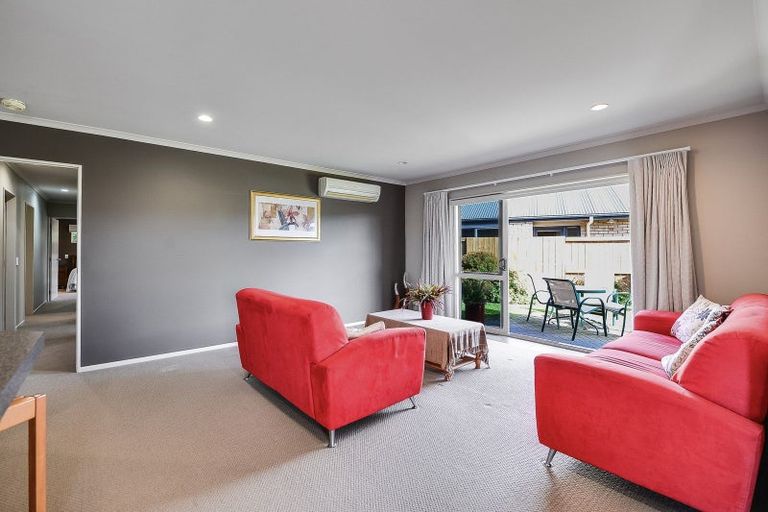 Photo of property in 12 Everton Place, Grandview Heights, Hamilton, 3200