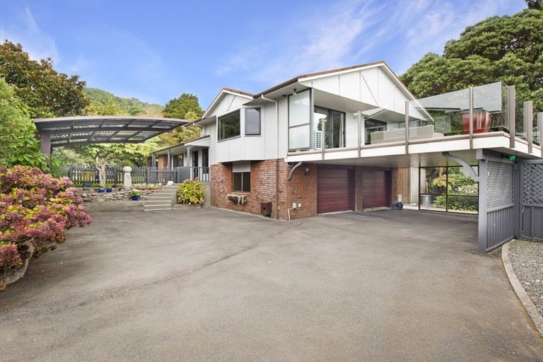 Photo of property in 24 Kereru Street, Waikanae, 5036