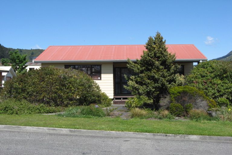 Photo of property in 9 Leicester Street, Picton, 7220