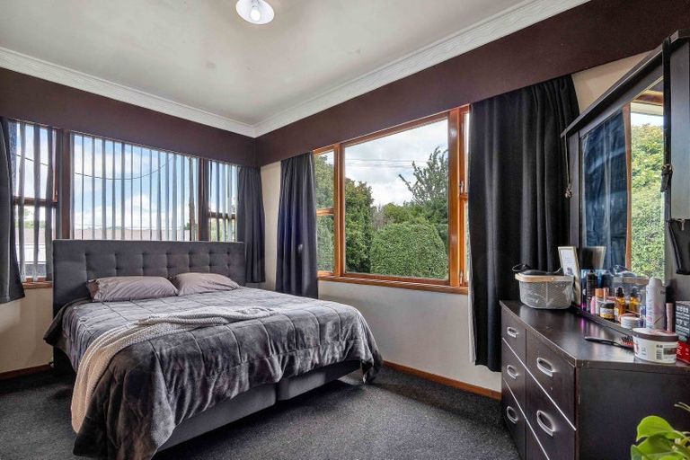 Photo of property in 19 Clifford Road, Eltham, 4322