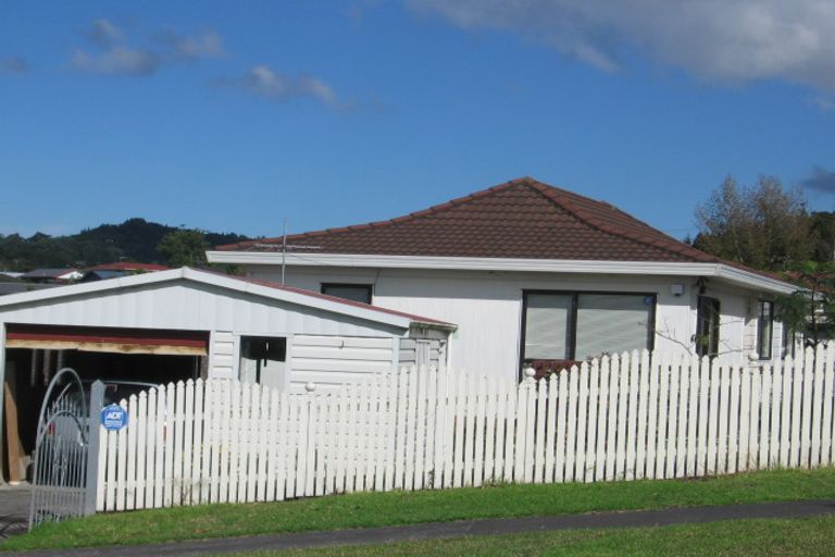 Photo of property in 206 Solar Road, Glen Eden, Auckland, 0602