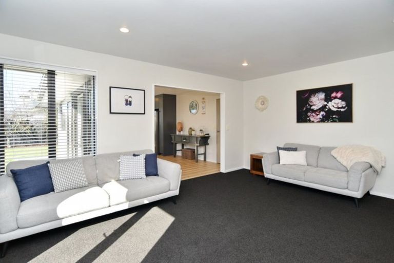 Photo of property in 10a Puhara Avenue, Parklands, Christchurch, 8083