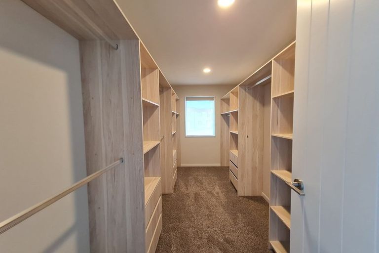 Photo of property in 109 Medallion Drive, Oteha, Auckland, 0632