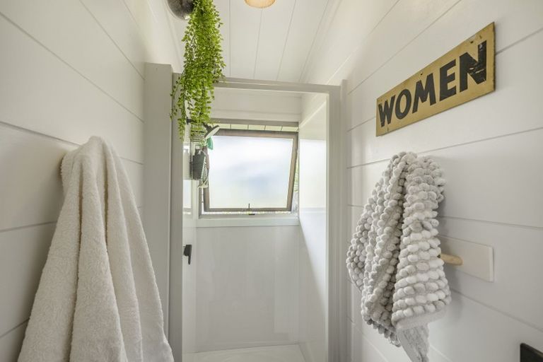 Photo of property in 19 Renown Road, Raumati South, Paraparaumu, 5032