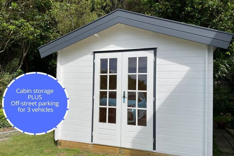 Photo of property in 6 Iona Place, Papakowhai, Porirua, 5024