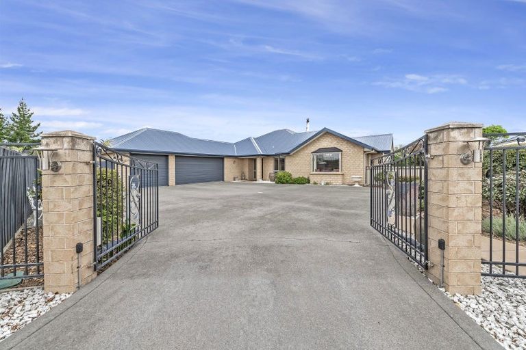 Photo of property in 72 Rotherham Drive, West Melton, 7618