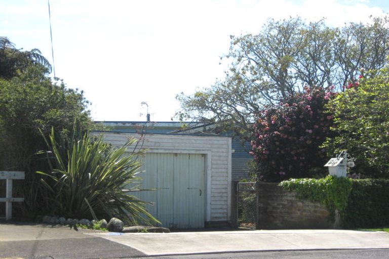 Photo of property in 20 Raniera Street, Glen Avon, New Plymouth, 4312