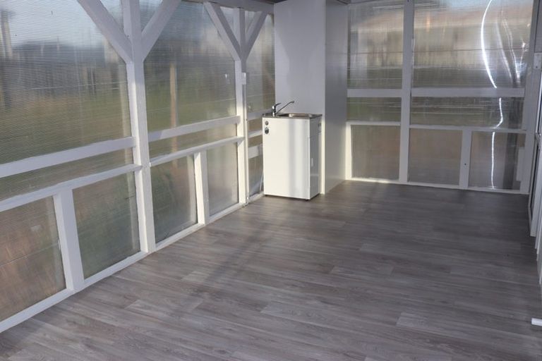 Photo of property in 9 Gibbs Road, Manurewa, Auckland, 2102