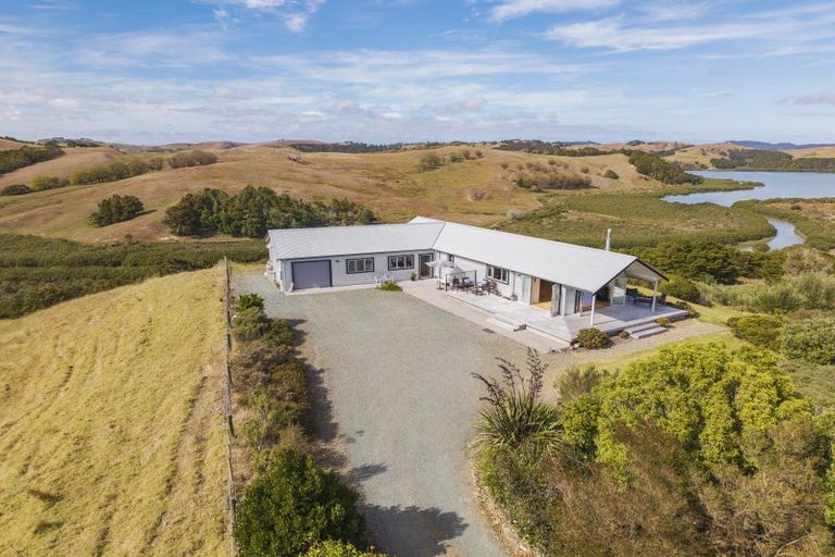 Photo of property in 241d Heatley Road, Whakapirau, Maungaturoto, 0583