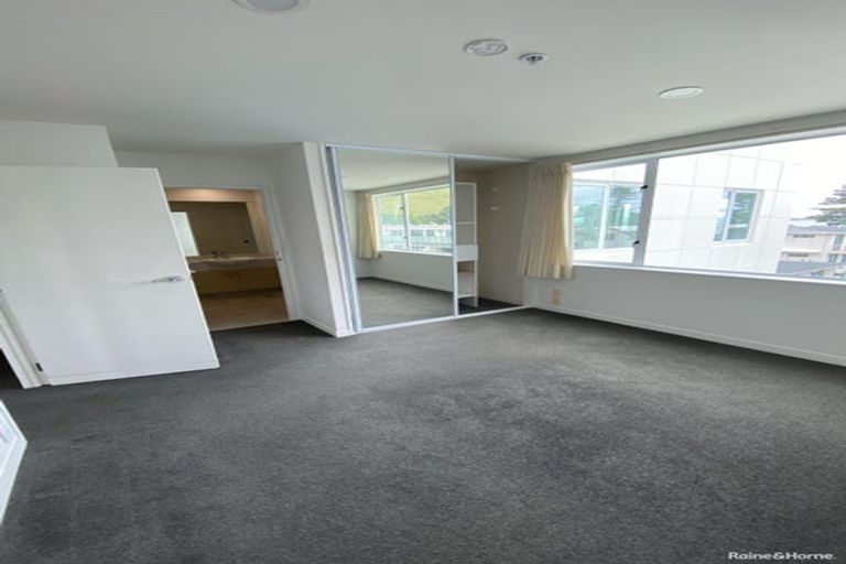 Photo of property in Beaumont Apartments, 14/12 Maunganui Road, Mount Maunganui, 3116