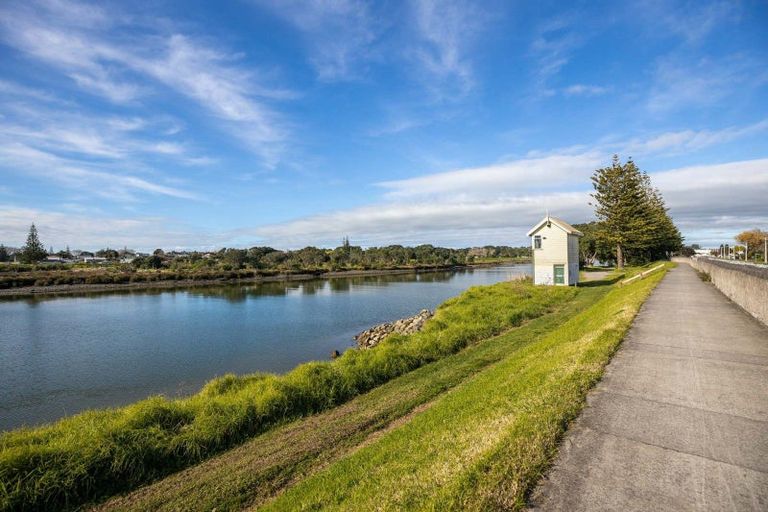 Photo of property in 3 Mcnaughton Street, Waitara, 4320