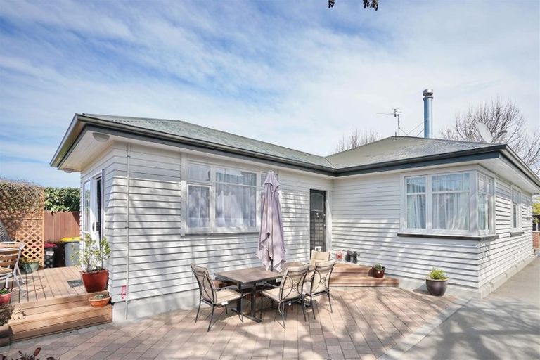 Photo of property in 16 Norfolk Street, St Albans, Christchurch, 8052