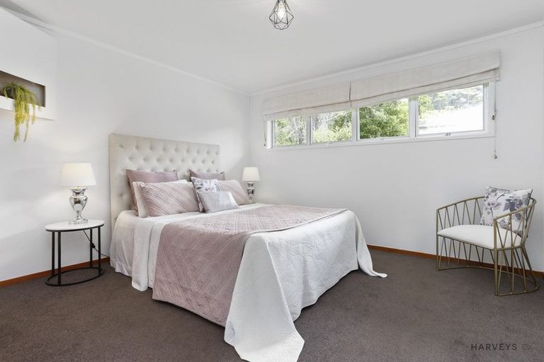 Photo of property in 201 Godley Road, Titirangi, Auckland, 0604