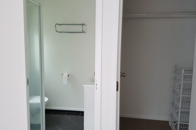 Photo of property in 820/12 Northcross Drive, Oteha, Auckland, 0632