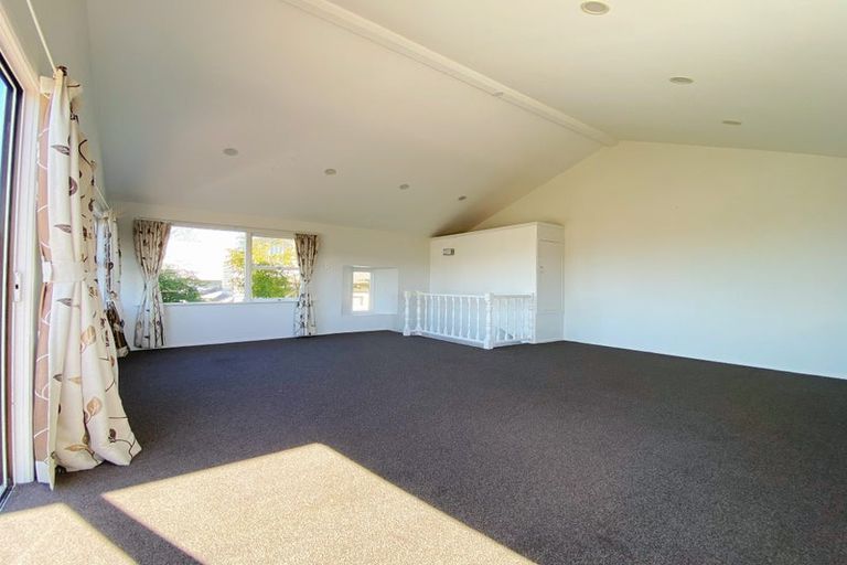 Photo of property in 1/28 Rangitoto Terrace, Milford, Auckland, 0620