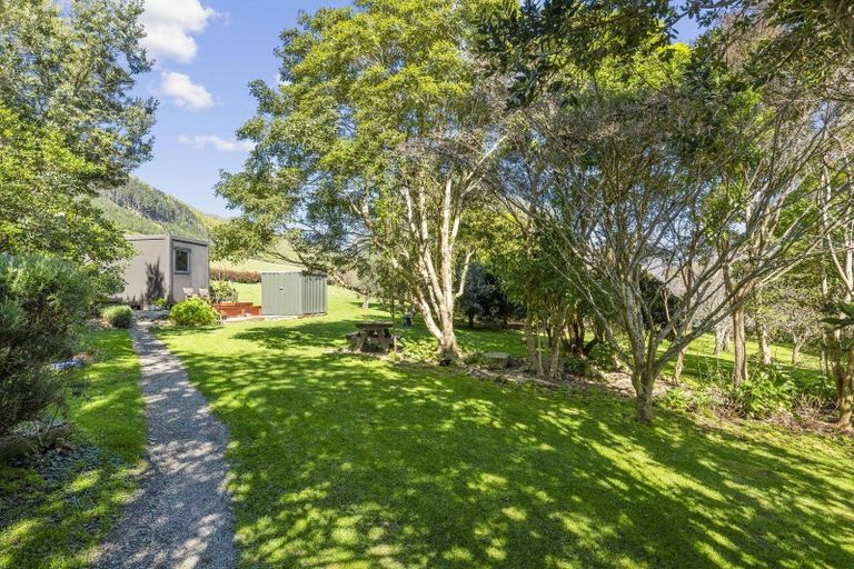 Photo of property in 32 Hadfield Road, Peka Peka, Waikanae, 5391