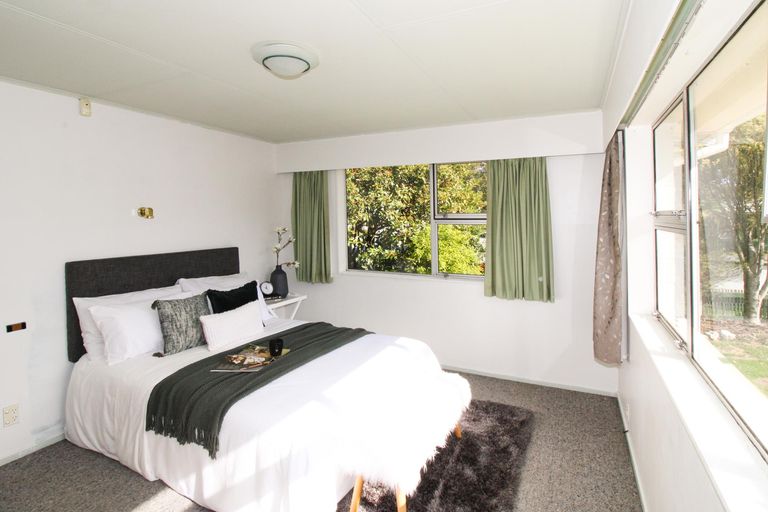 Photo of property in 78 Victoria Street, Carterton, 5713