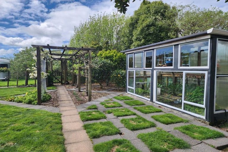 Photo of property in 12b Kororako Grove, Whalers Gate, New Plymouth, 4310