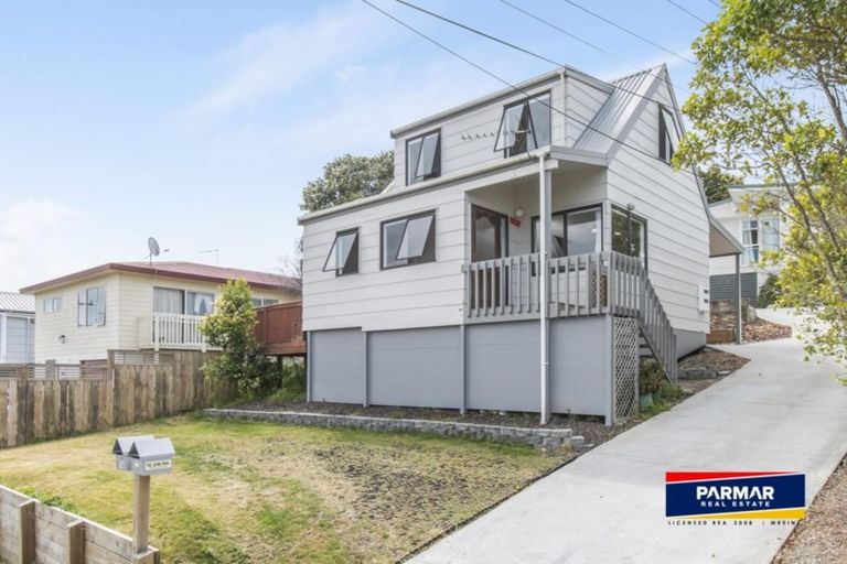 Photo of property in 2/23 Park Road, Glenfield, Auckland, 0629