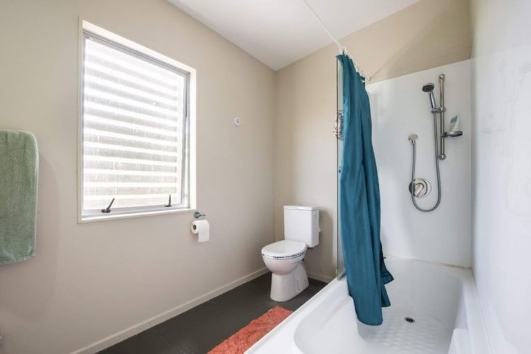 Photo of property in 20 Albionvale Road, Glen Eden, Auckland, 0602