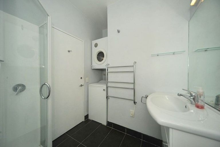 Photo of property in City Lodge, 604/115 Vivian Street, Te Aro, Wellington, 6011