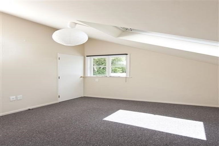 Photo of property in 3 Alameda Terrace, Aro Valley, Wellington, 6021